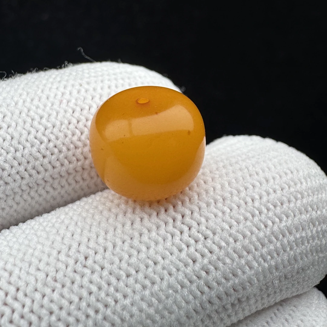 B3272天然原矿蜜蜡 瑕疵特价款 11.5*9.2mm支持复检假一罚四