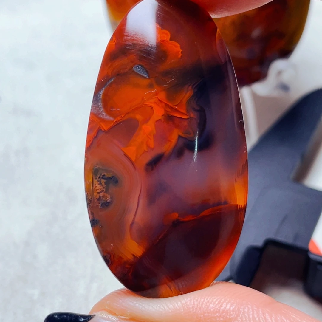 未镶嵌颈饰玛瑙/玉髓方*哥