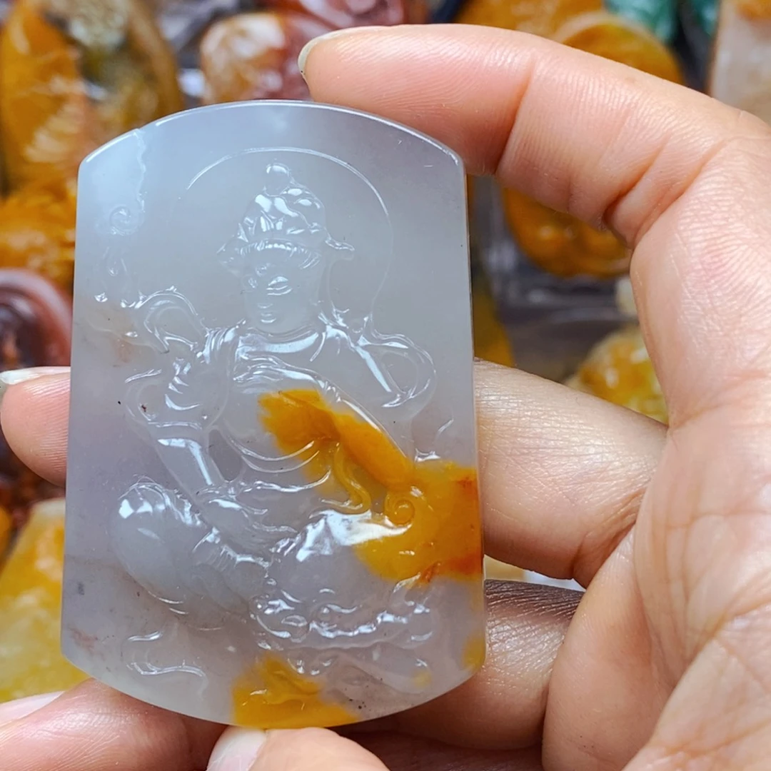 石英质玉（黄龙玉）未镶嵌颈饰