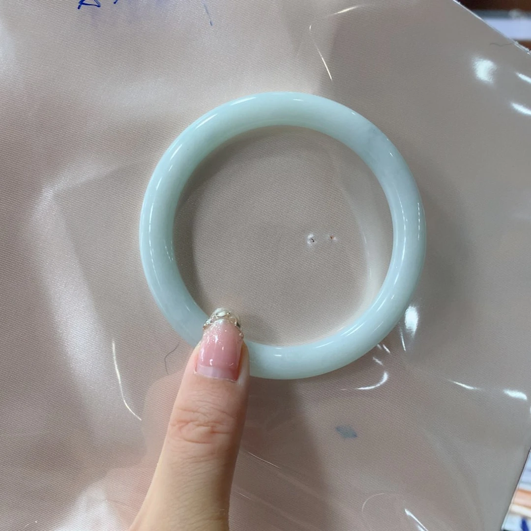 翡翠手镯未镶嵌醉***z买断
