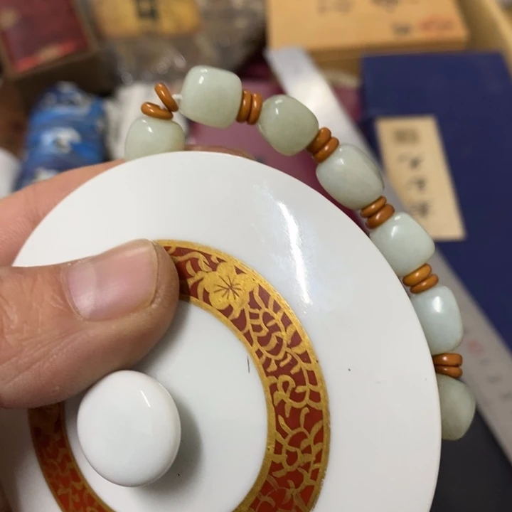 瓷片哈中古工艺品一件