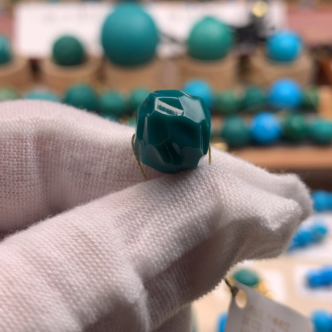 绿松石未镶嵌珠宝奇石11.8m