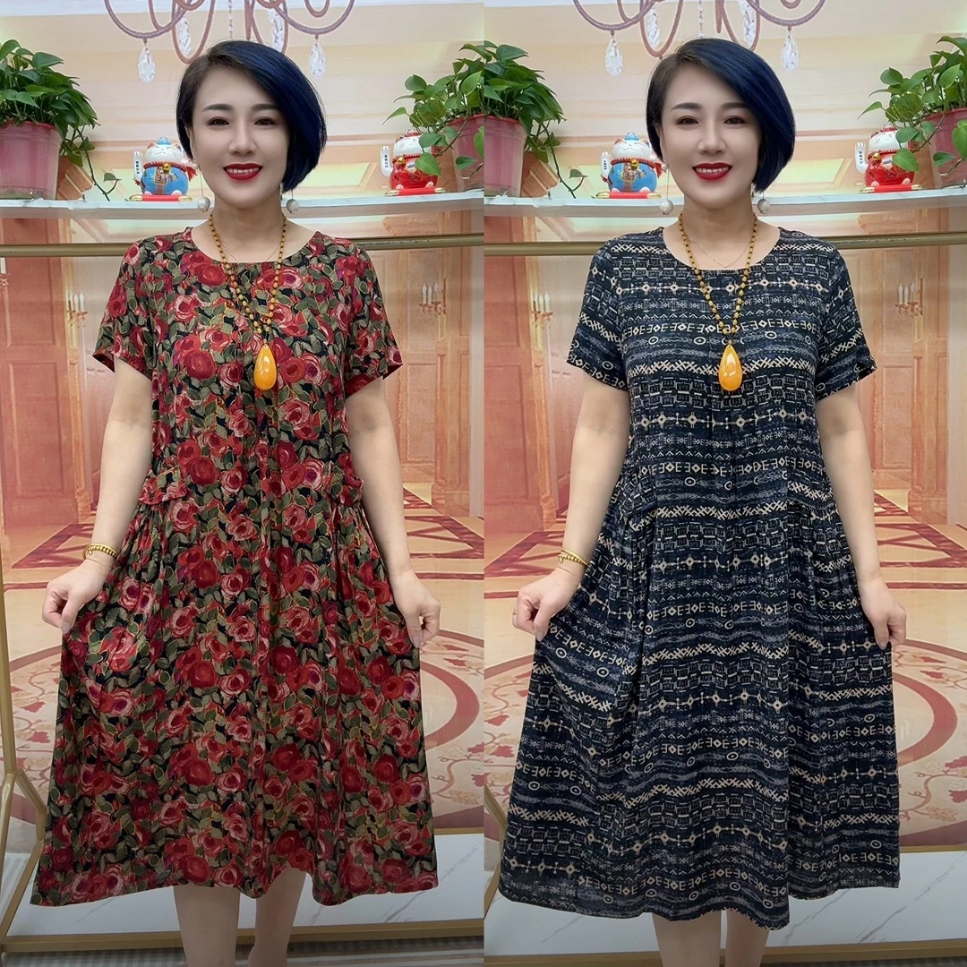 26时尚气质宽松显瘦带花连衣裙气质款洋气大码爆款裙装中老年女装