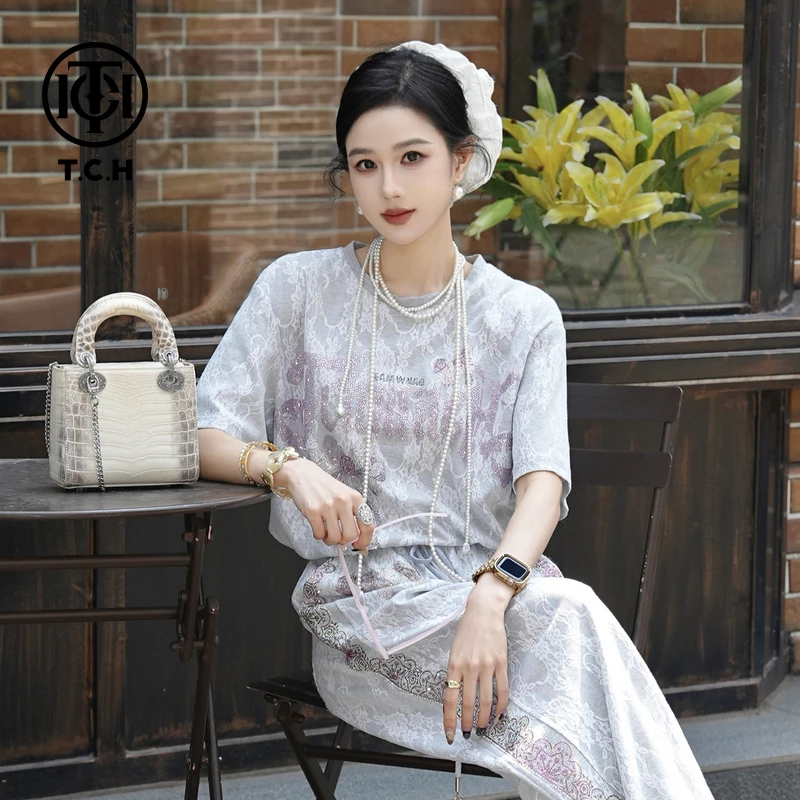 TCH25春季新款烫钻时尚休闲百搭T恤女T75A10E5045轻奢tch