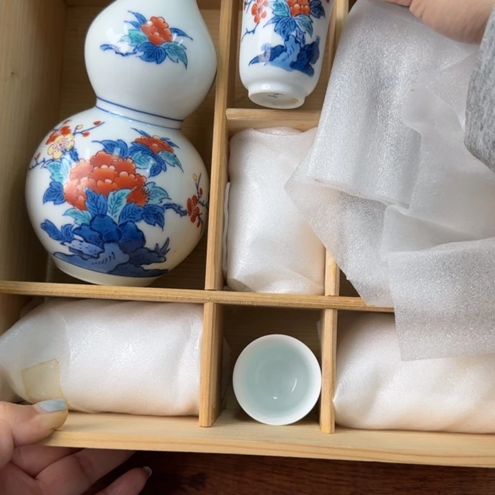 一个陶瓷物件哈哈哈哈