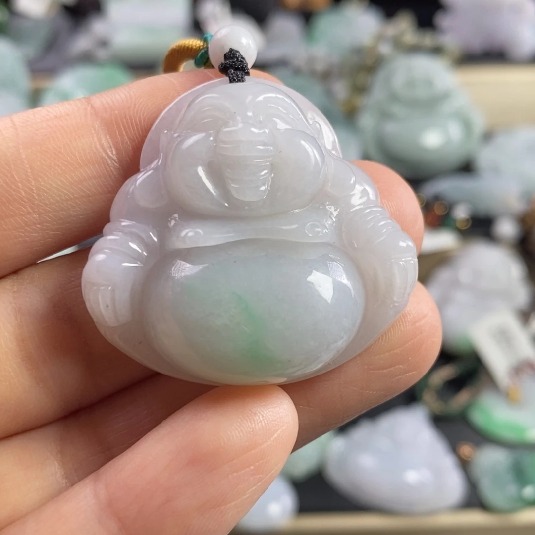 翡翠颈饰未镶嵌佛公