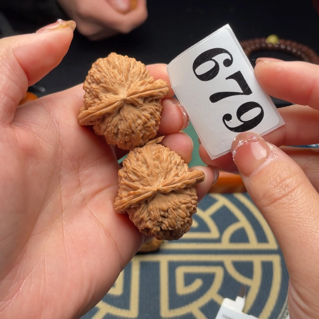 桃核把件华*38全品白狮子679号……
