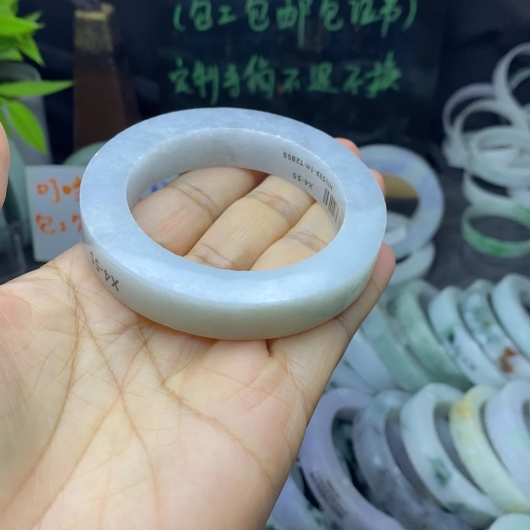 定制翡翠未镶嵌手镯