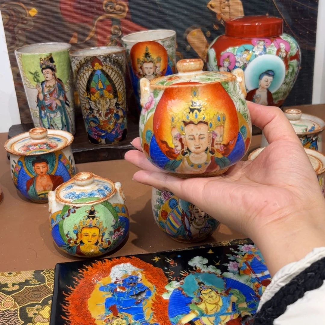 手工手绘大日如来宝瓶