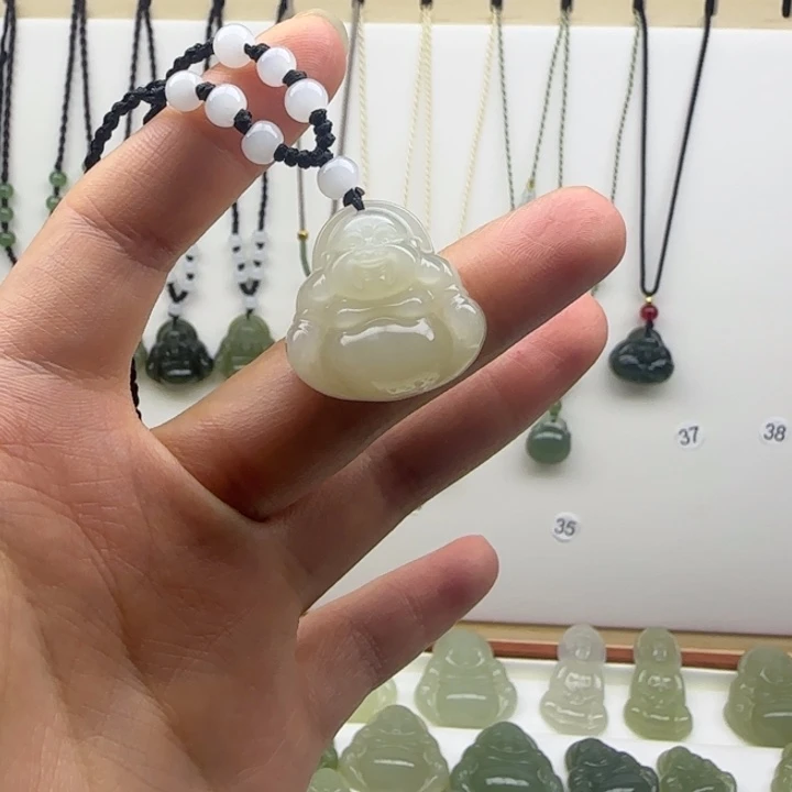 和田玉（糖玉）未镶嵌颈饰