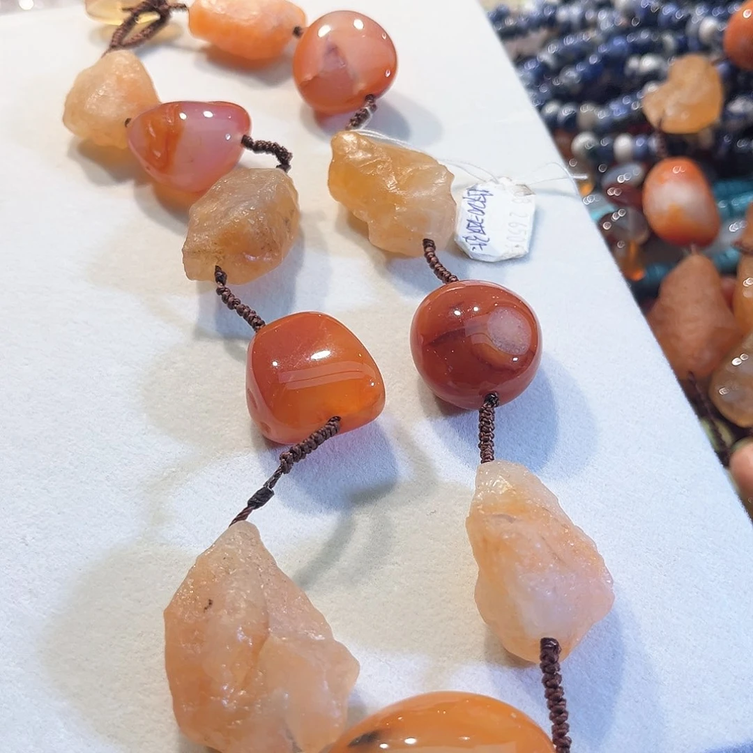 玛瑙/玉髓合金珠宝半成品南红原矿一条项链