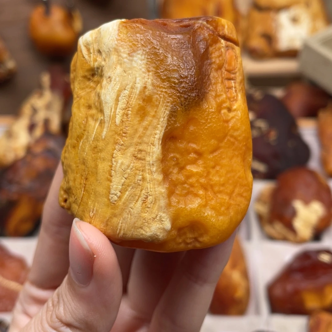 琥珀未镶嵌珠宝奇石