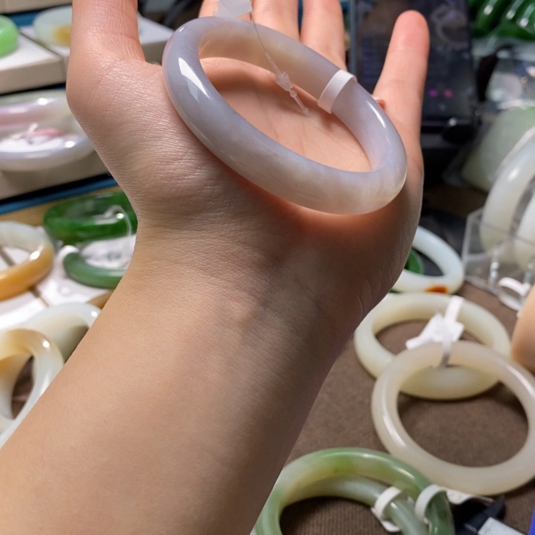 【闪购商品】和田玉手镯未镶嵌