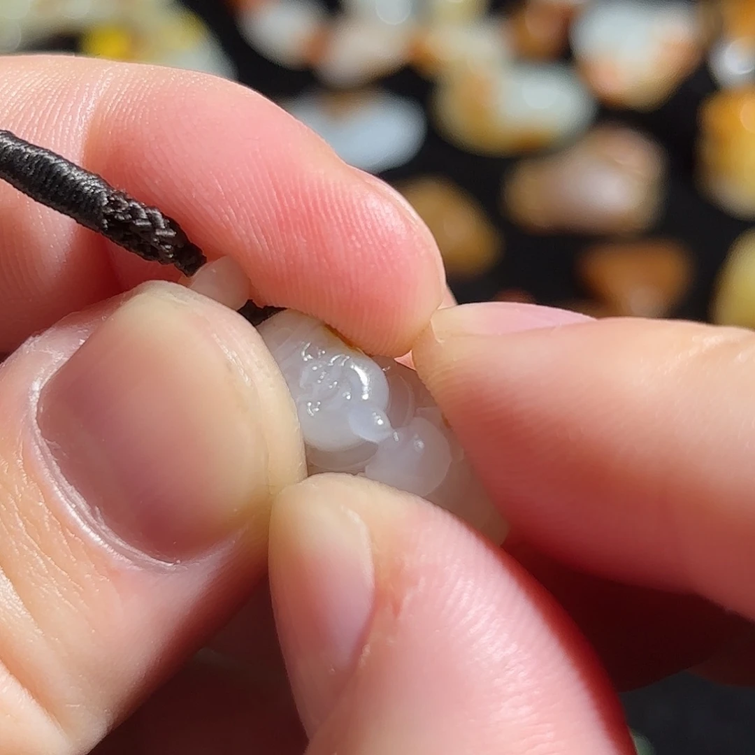 錢***燚和田玉未镶嵌颈饰