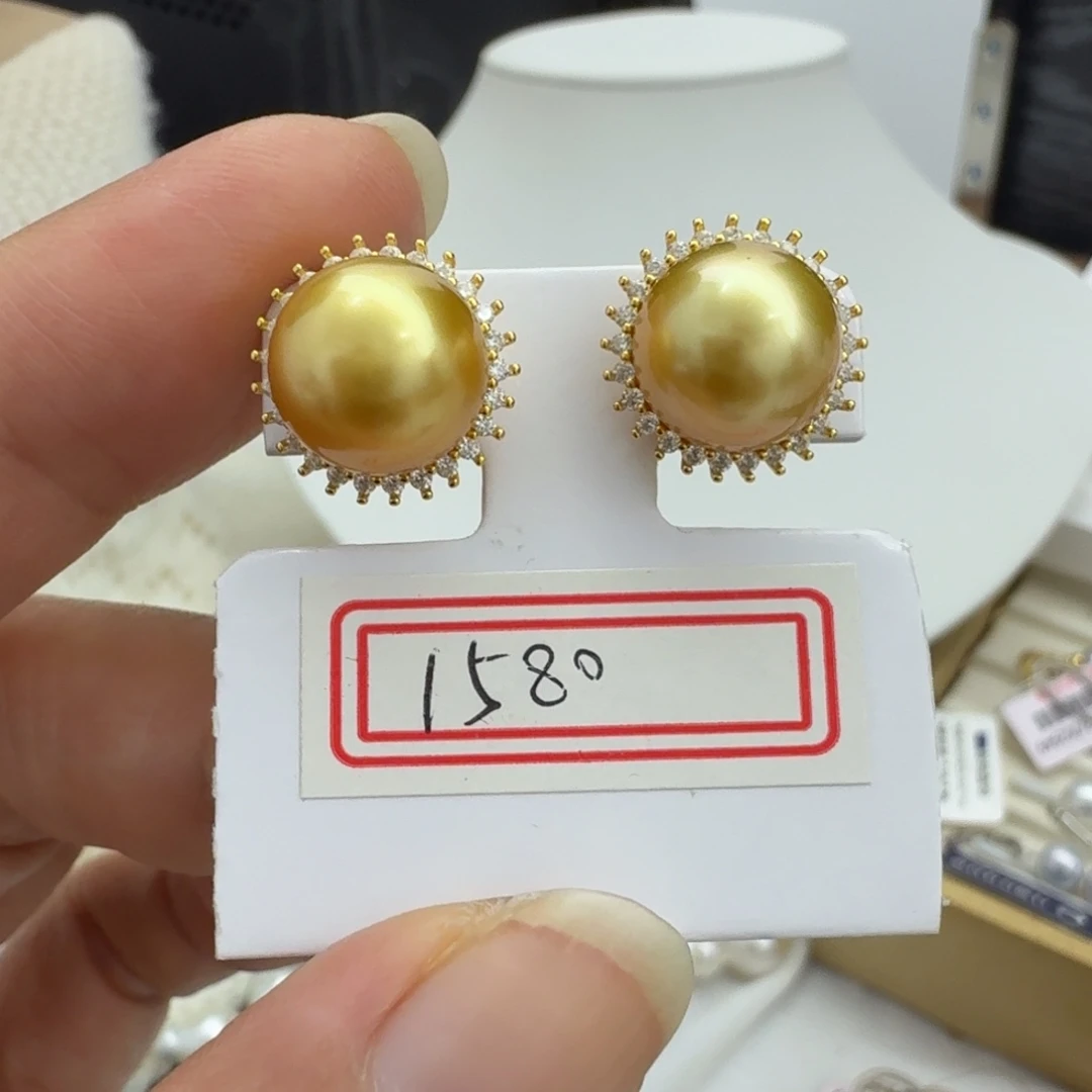 未镶嵌海水珍珠颈饰