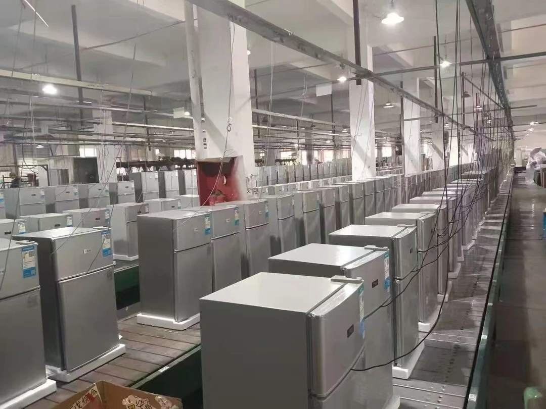 新疆包邮品牌58-198L家用冰箱工厂亏米出双门三门冰箱全新未使用