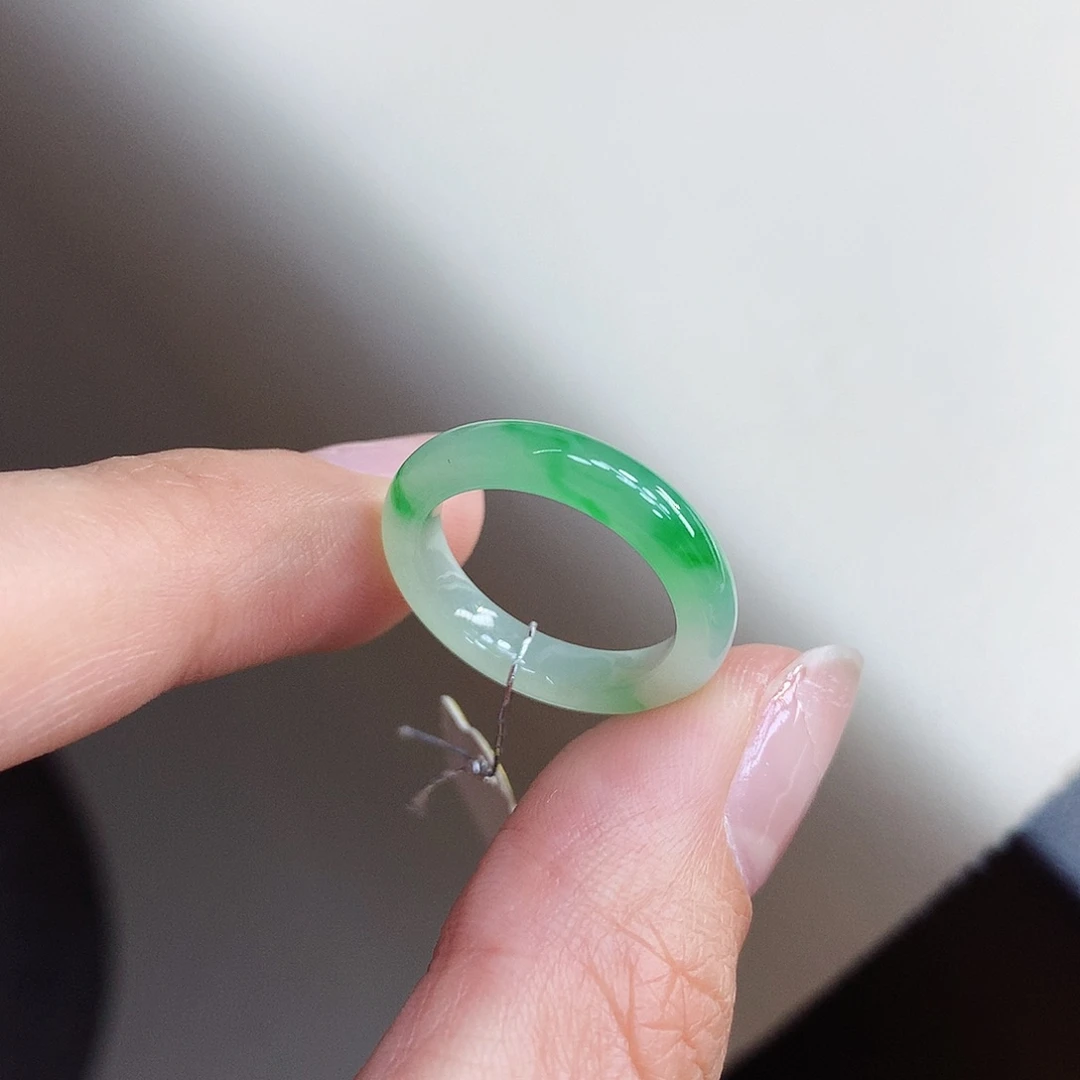 翡翠戒指未镶嵌9-10号