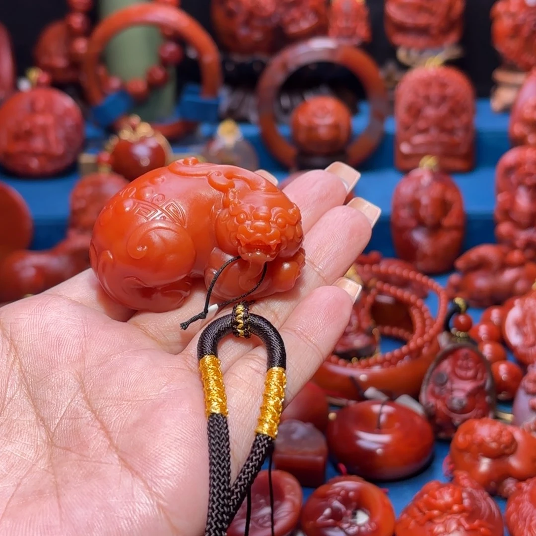 未镶嵌雕刻南红玛瑙