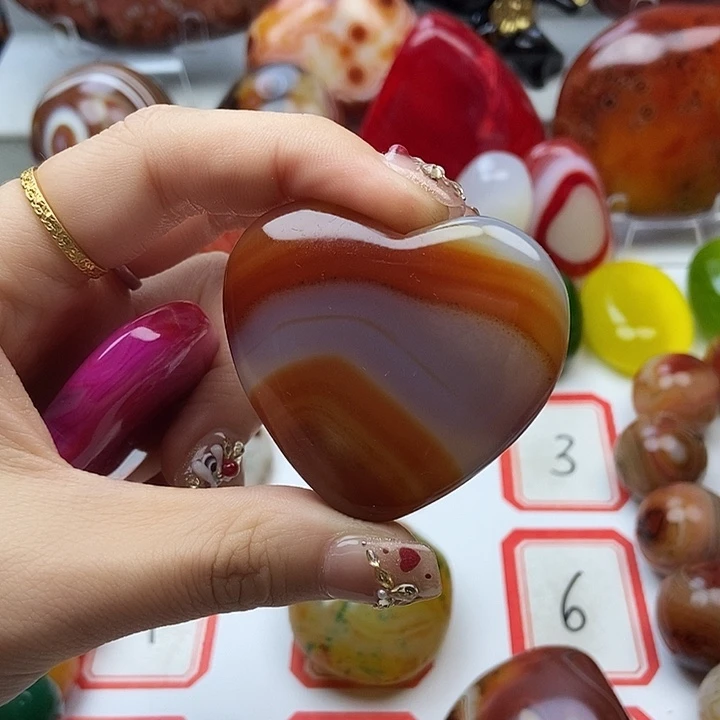 玛瑙/玉髓未镶嵌珠宝奇石