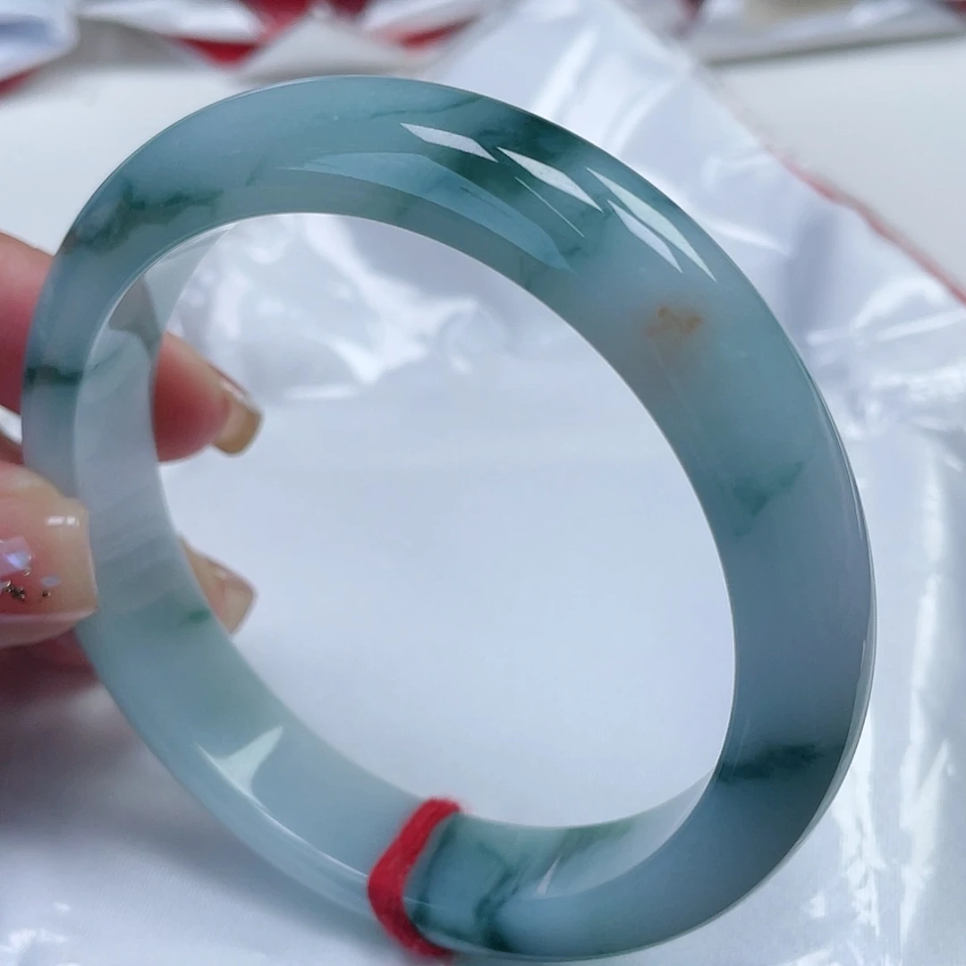 翡翠手镯未镶嵌缅甸翡翠