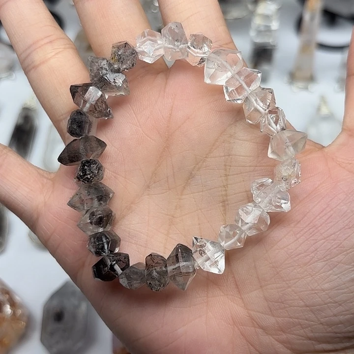 水晶手串未镶嵌闪灵钻手串
