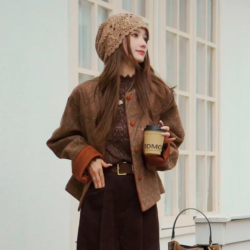 【松露晶砂】秋季新款气质短款复古小香风外套W1443