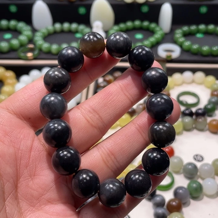 和田玉未镶嵌手串