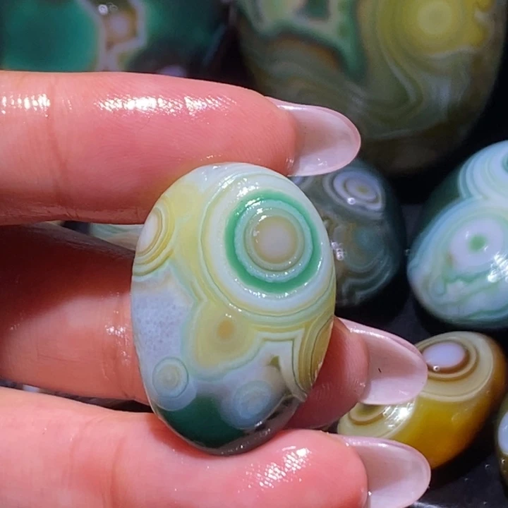 玛瑙/玉髓未镶嵌珠宝奇石29