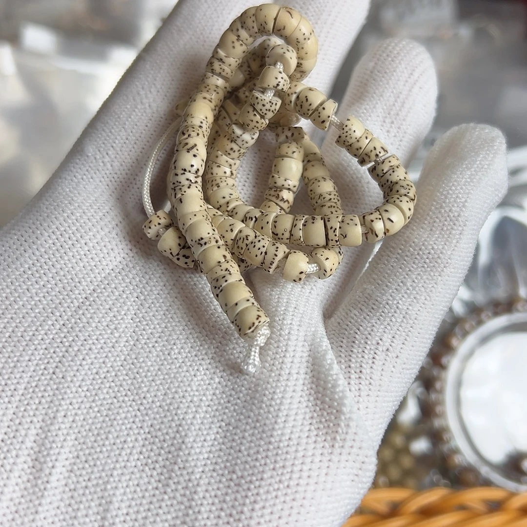 星月菩提吊坠6的原白小肠氧化有连星、