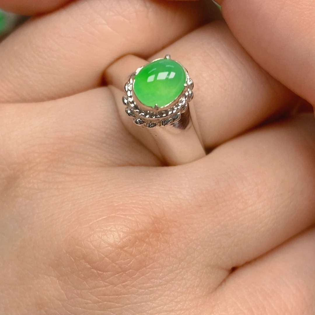 翡翠戒指未镶嵌翡翠