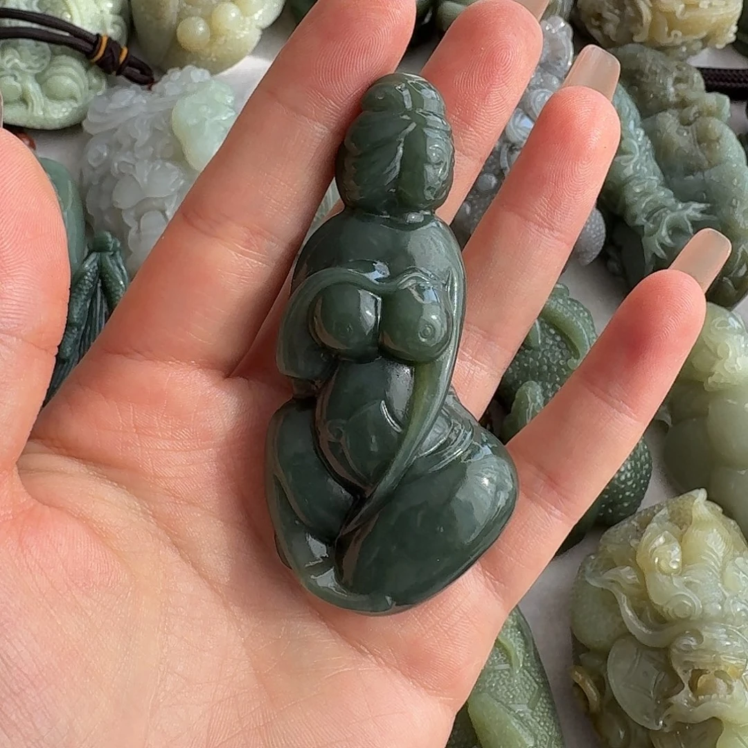 颈饰未镶嵌和田玉