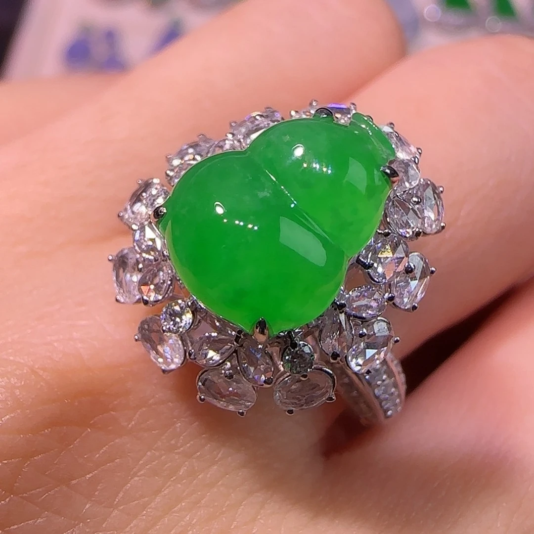 翡翠18K金镶嵌戒指