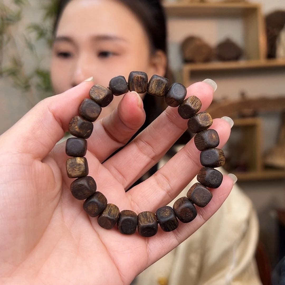 沉香手串莺歌绿奇楠老乌身方糖多样性发货一条0.95