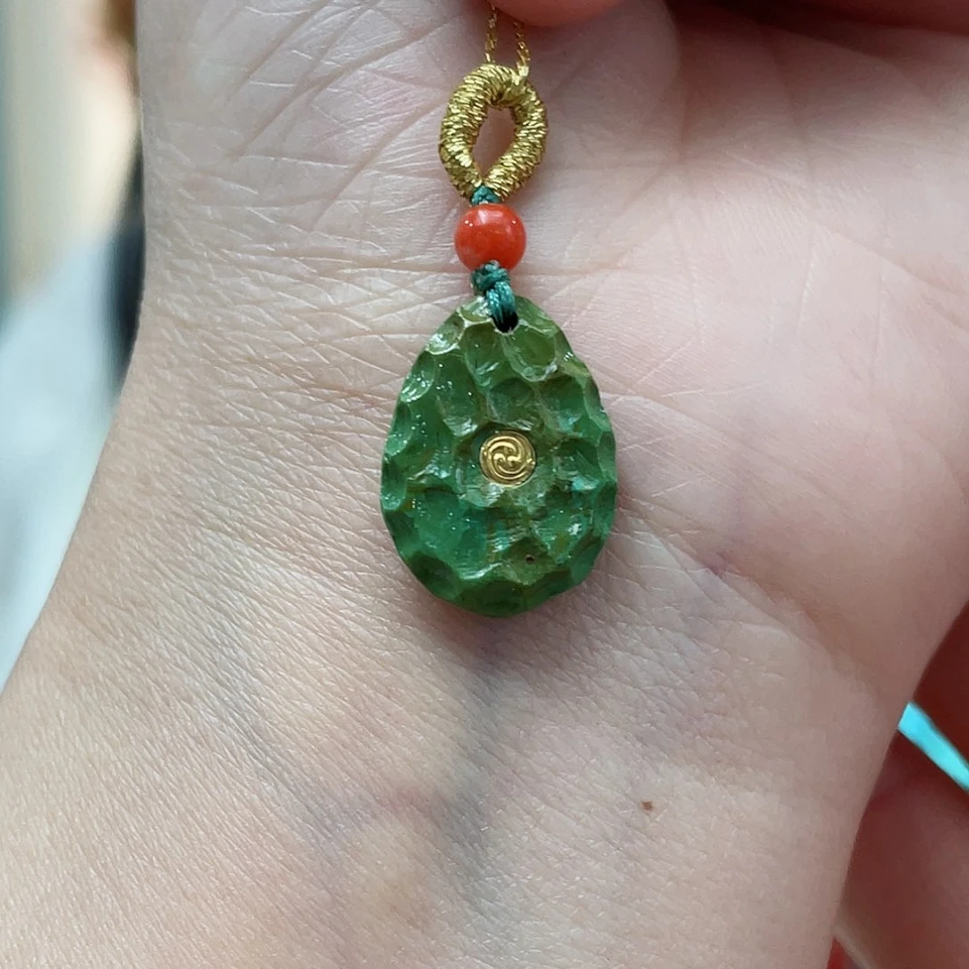 绿松石颈饰未镶嵌