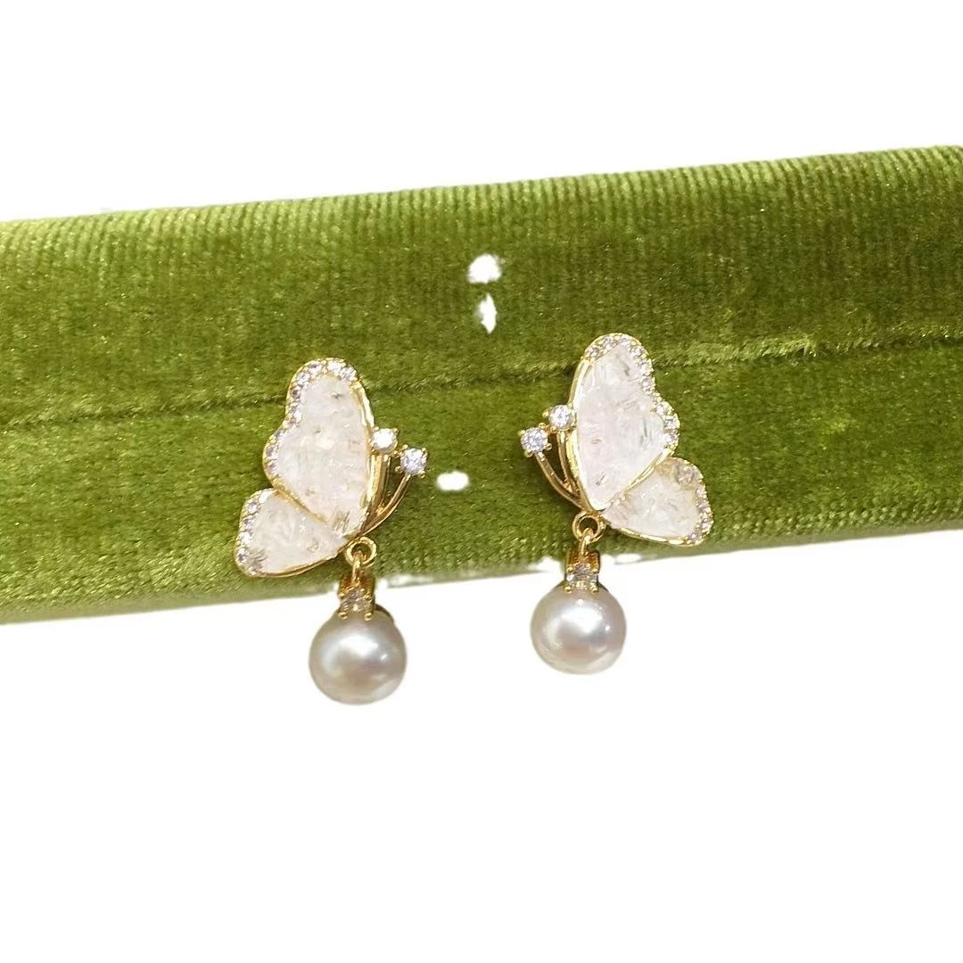 铜合金锆石耳饰 浅粉海盐碎碎晶珠珠蝴蝶造型耳饰女轻奢白色法式