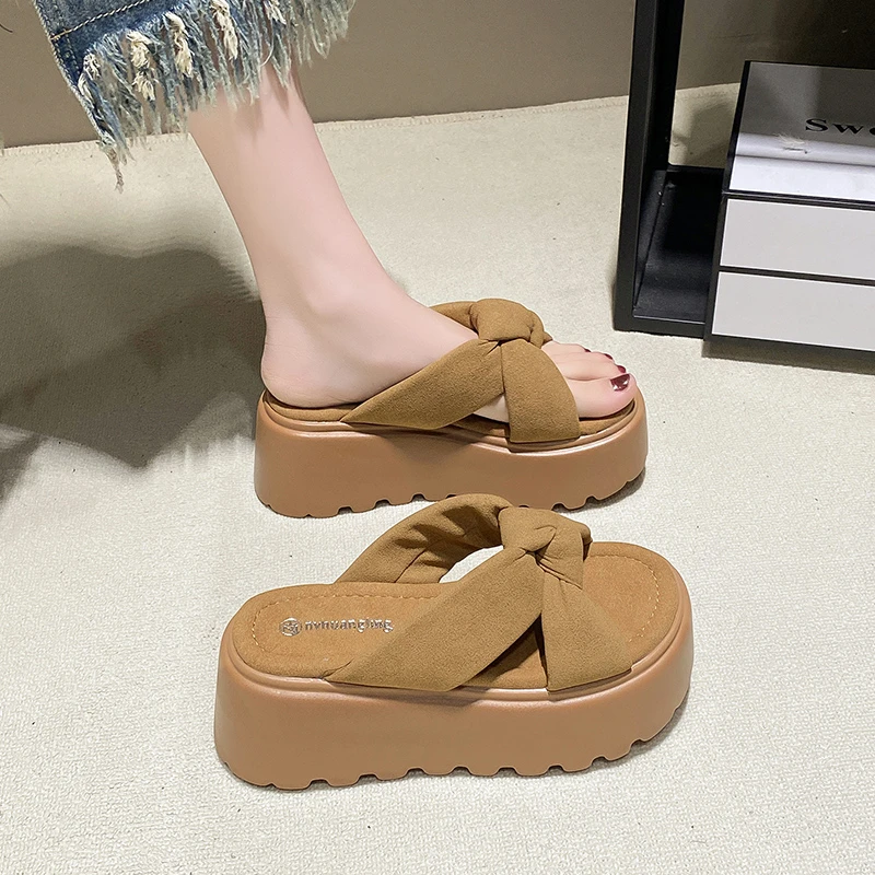 配裙子拖鞋女夏外穿厚底增高松糕凉鞋2025新款高级感外出女士凉拖