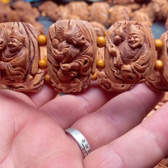 文玩核桃手串倾**雨桃核济公手串