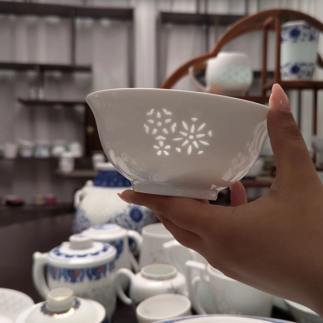 瓷纯白皮球花5寸饭碗一个