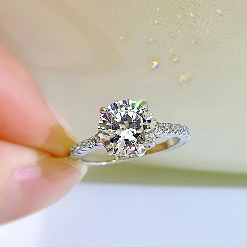 925银莫桑石银制品 【经典微镶四爪女戒】1克拉   气质 /合成碳硅石