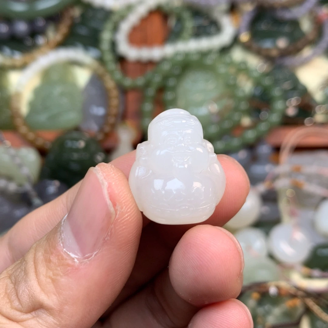 【闪购商品】颈饰未镶嵌和田玉