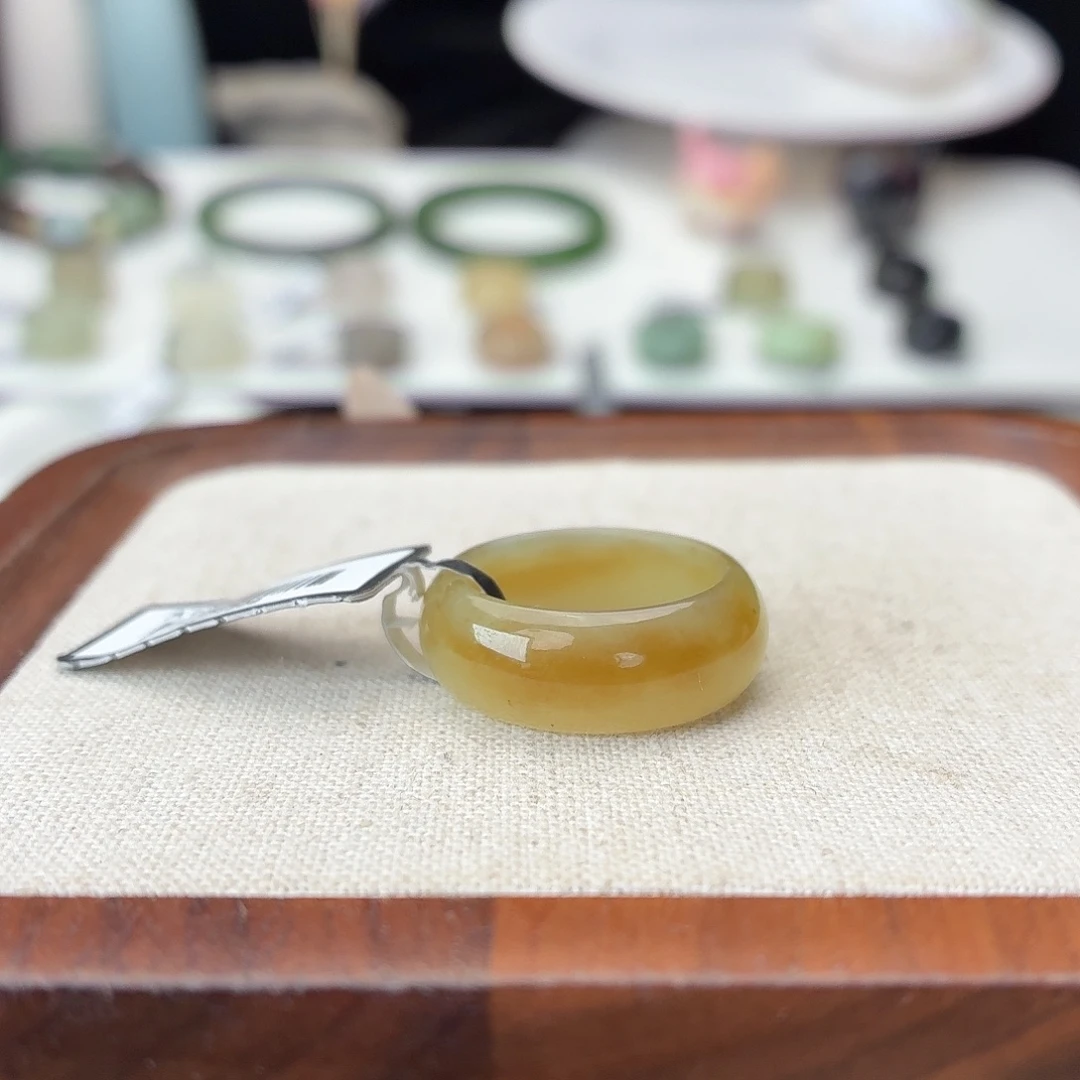 和田玉未镶嵌戒指c94飘糖轮胎17.4不退换