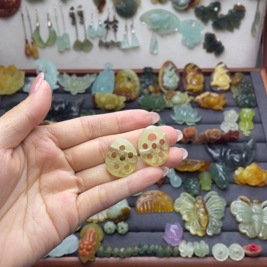 蛇纹石玉合金颈饰
