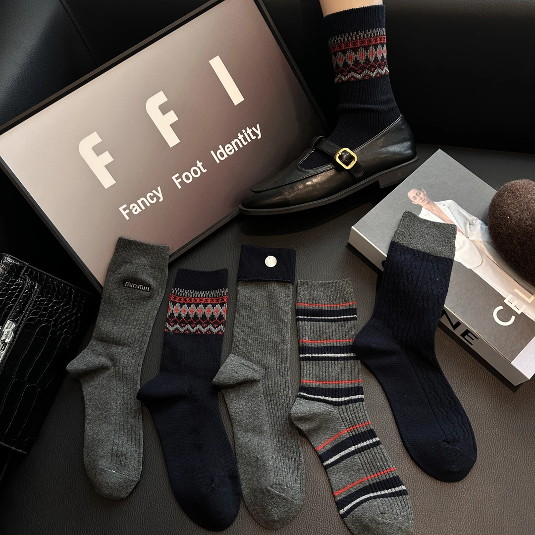 FFI(5双)秋冬复古藏青色配格雷灰精致费尔岛风饰品刺绣双针中筒袜