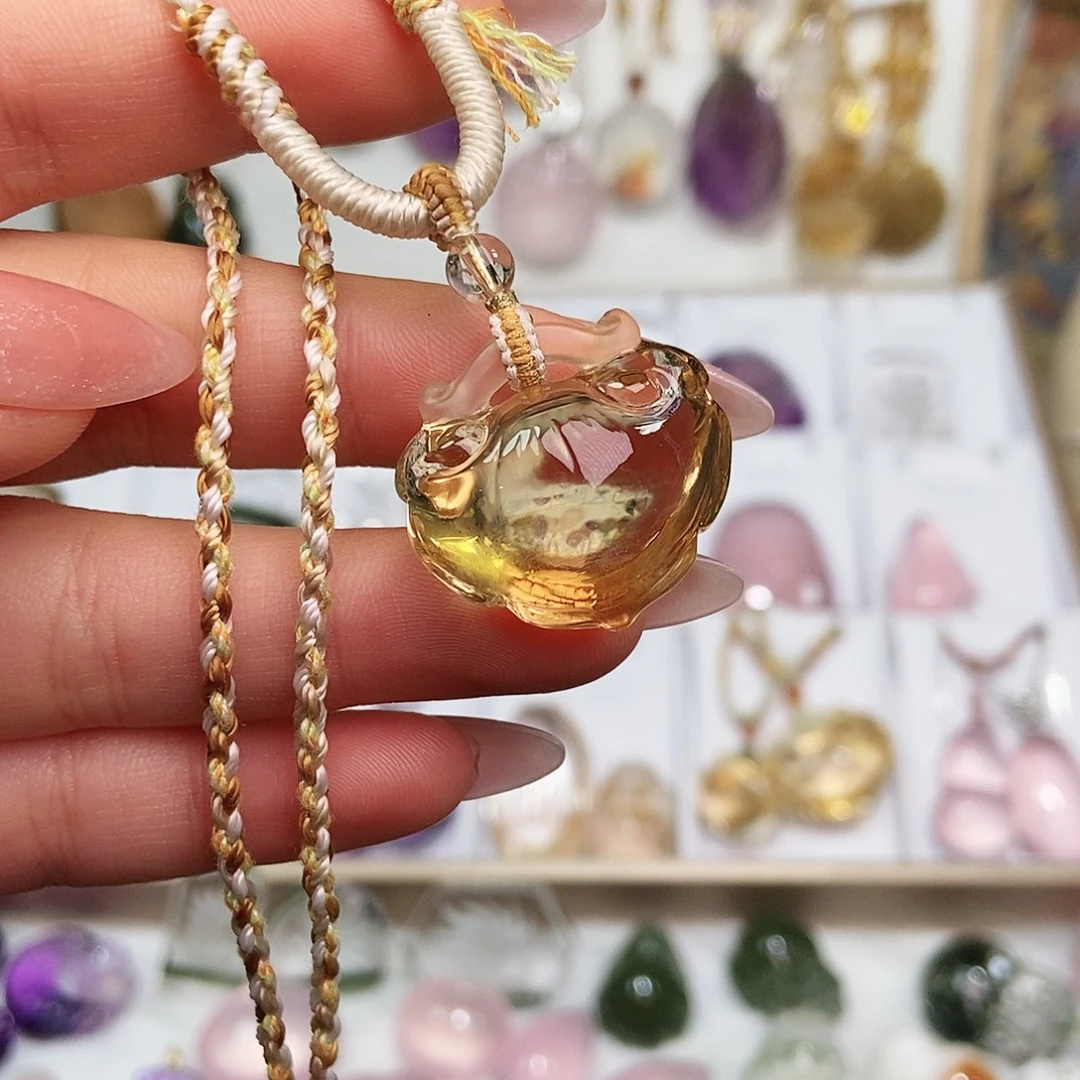 水晶吊坠(赠链)未镶嵌