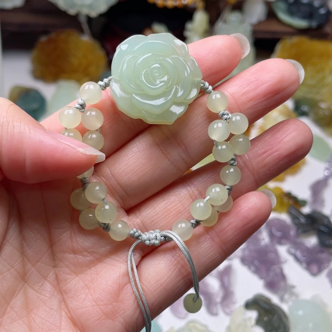 蛇纹石玉颈饰未镶嵌