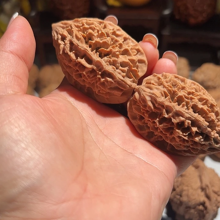廣****核桃文玩核桃招财鼠一对