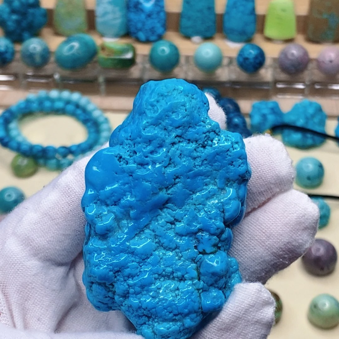 绿松石未镶嵌珠宝奇石