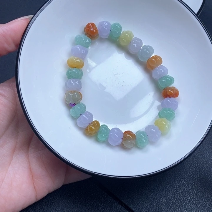 蘑***糕翡翠未镶嵌颈饰翡翠