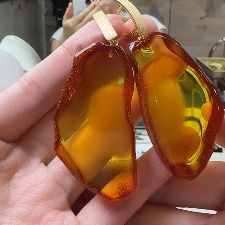 琥珀未镶嵌颈饰耳坠