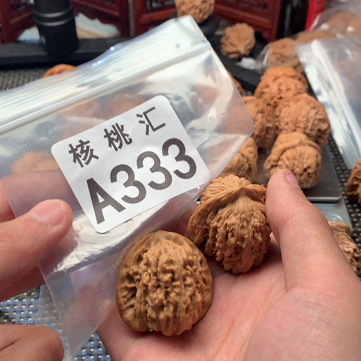 文玩核桃吊坠汉高楼